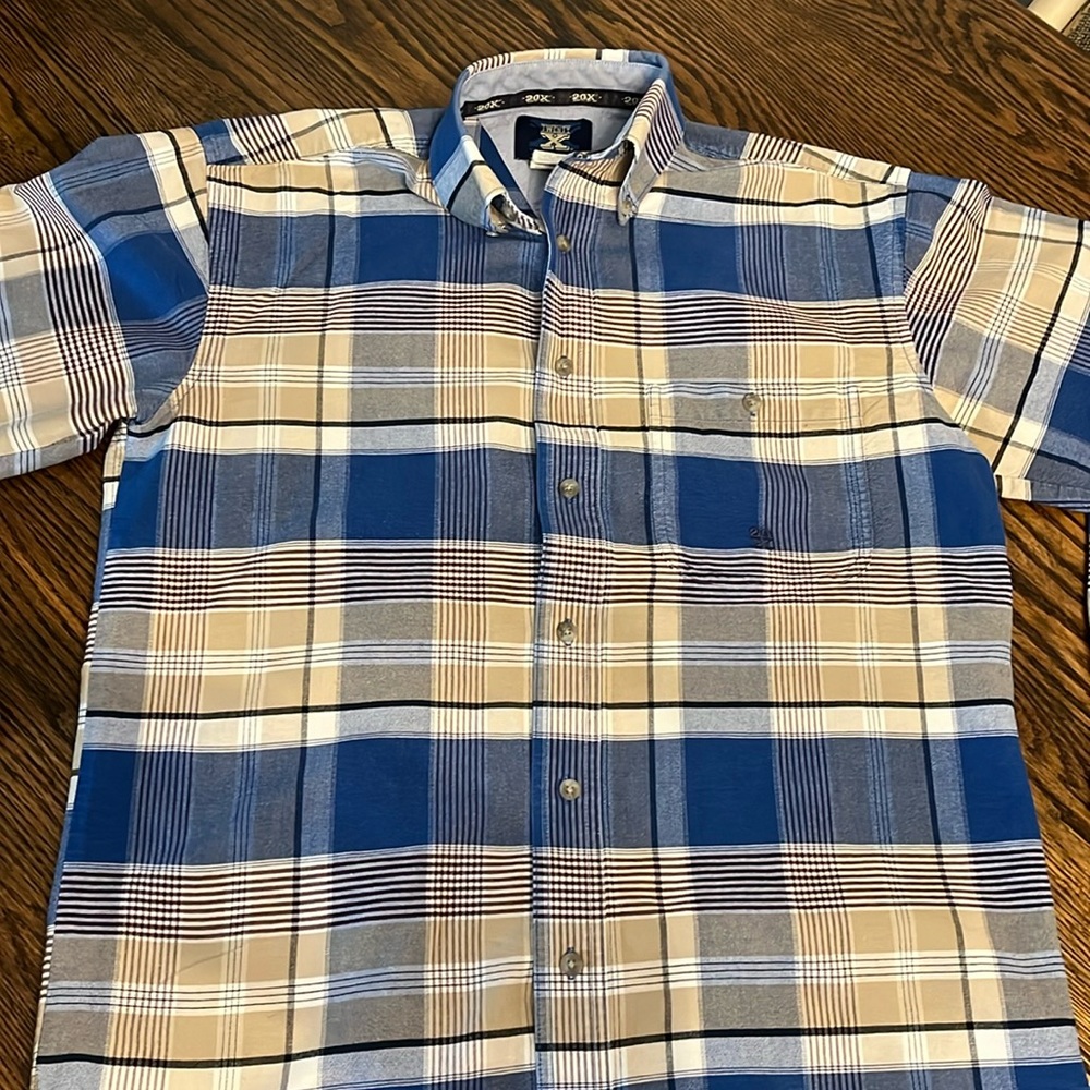 20X wrangler button down men’s shirt, like new,  Size S.